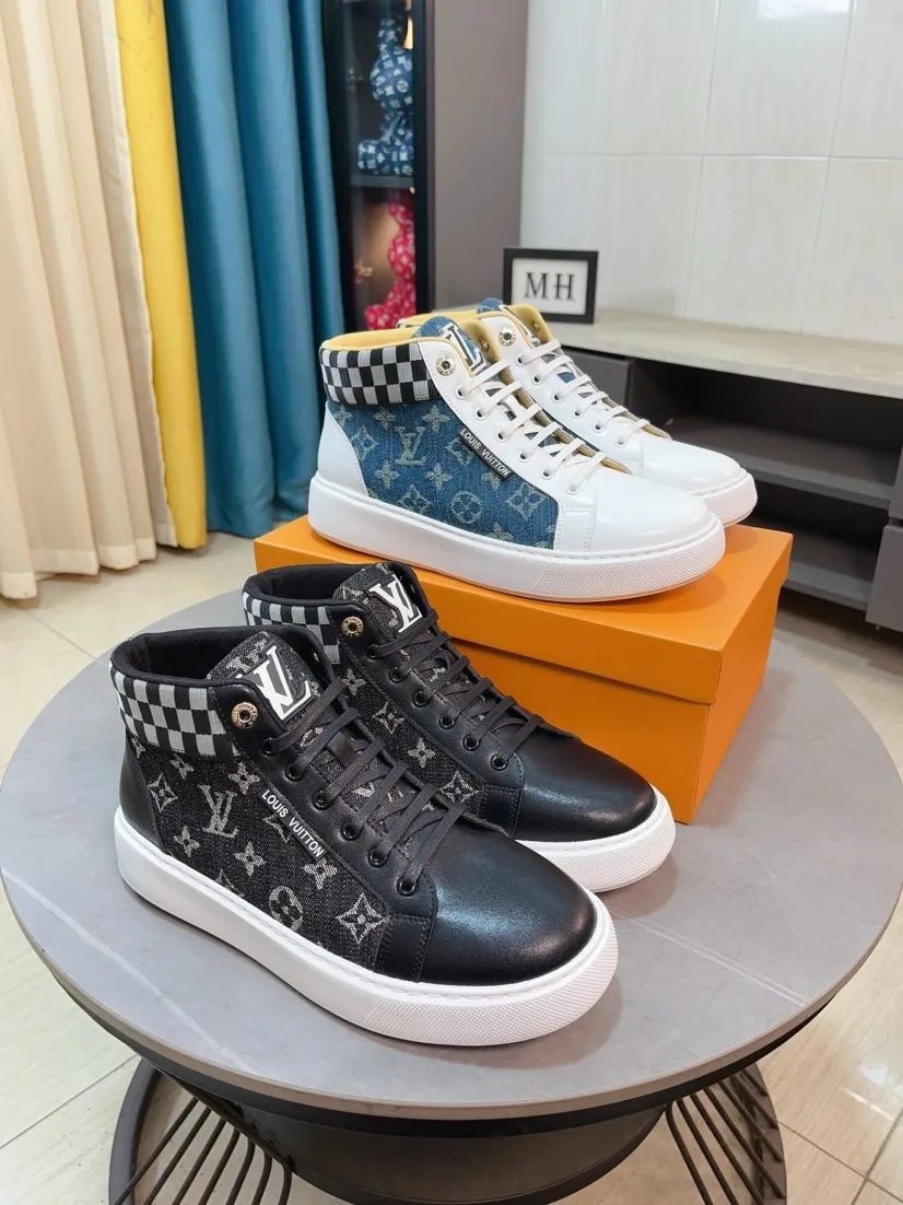 Men's shoes 💰440🌹🌹【LOUIS VUITTON】Same style on Louis Vuitton* official website🚹Men's high-top casual shoes❤️Same style as popular celebrities and big names ~ Best-selling at home and abroad Lv focuses on the checkerboard series...Imported first-layer cowhide with special fabrics➕Full sheep leather lining➕Brand-specific hollow outsole💎Produced by OEM The highest version🔍🔍Number of codes: 38-44,